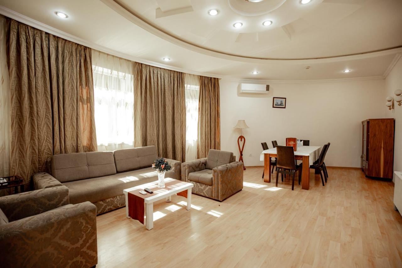 באקו Panorama Villa Lux Hotel מראה חיצוני תמונה