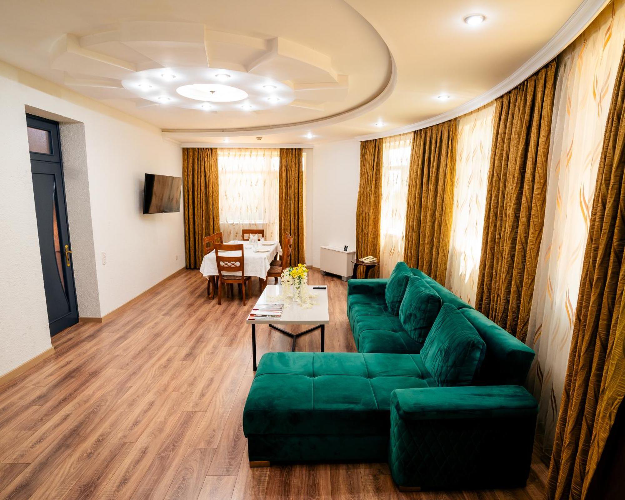באקו Panorama Villa Lux Hotel מראה חיצוני תמונה