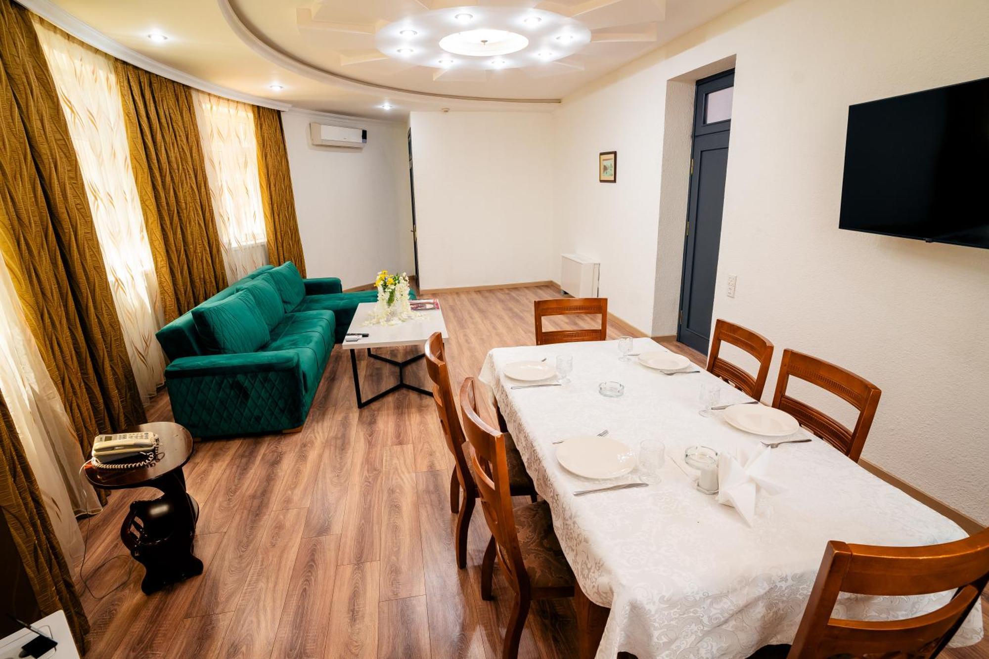 באקו Panorama Villa Lux Hotel מראה חיצוני תמונה
