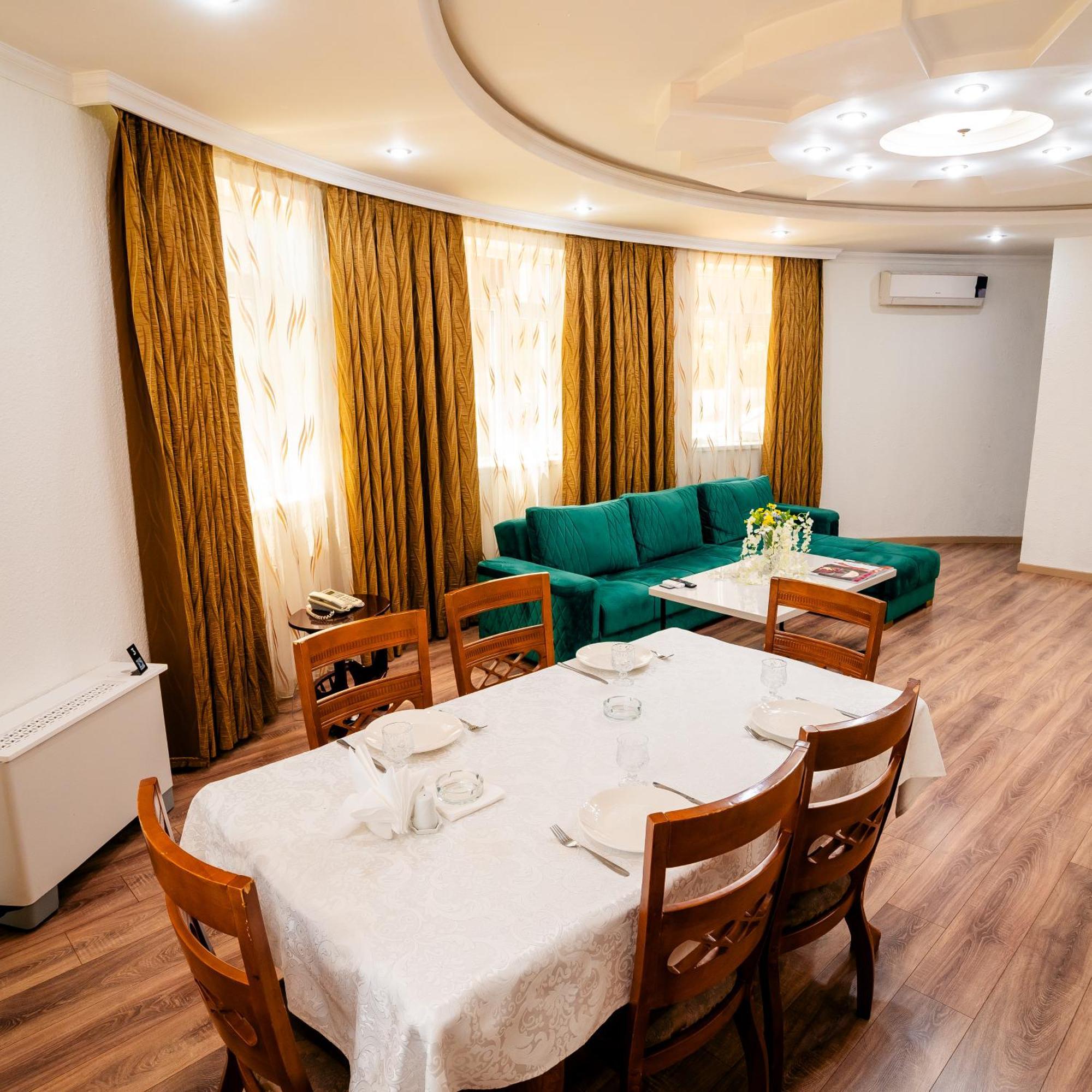 באקו Panorama Villa Lux Hotel מראה חיצוני תמונה