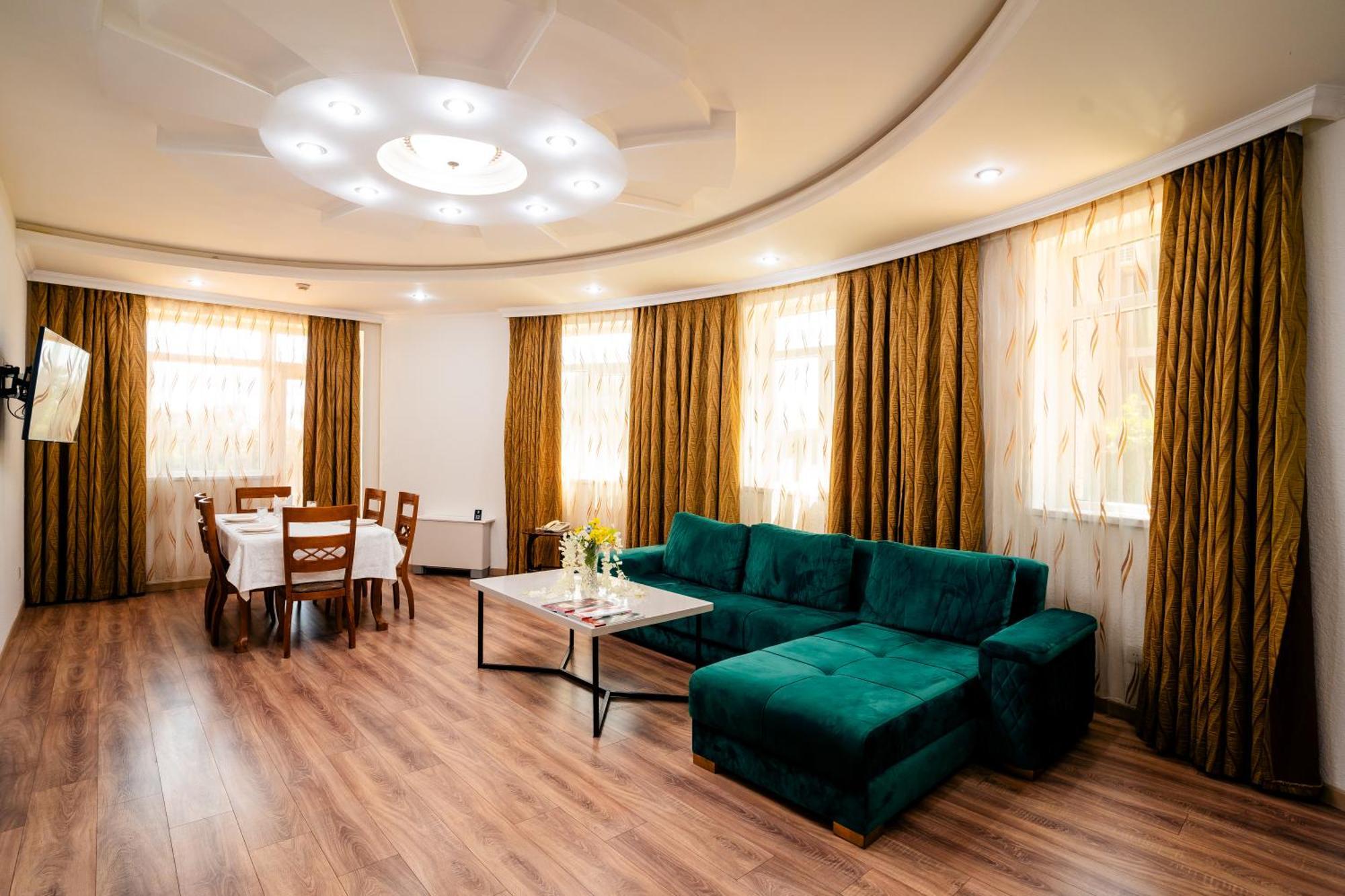 באקו Panorama Villa Lux Hotel מראה חיצוני תמונה